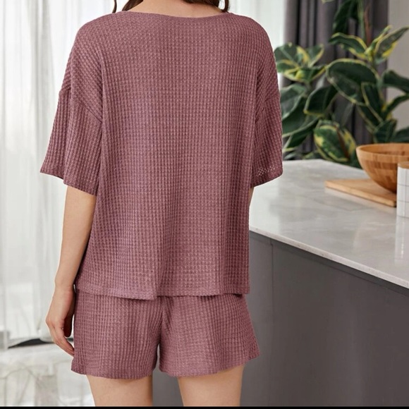 Lounge Set - Picture 2 of 10